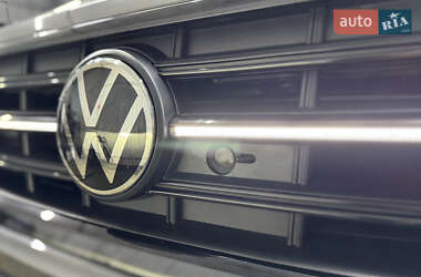 Внедорожник / Кроссовер Volkswagen Touareg 2023 в 