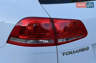 Позашляховик / Кросовер Volkswagen Touareg 2014 в 