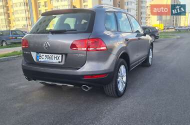 Позашляховик / Кросовер Volkswagen Touareg 2010 в 
