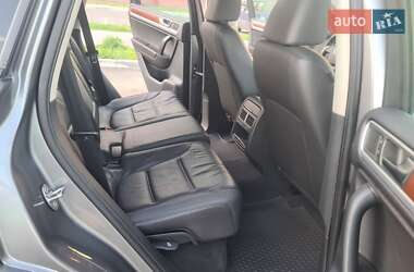 Позашляховик / Кросовер Volkswagen Touareg 2010 в 