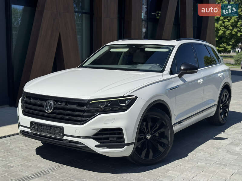 Позашляховик / Кросовер Volkswagen Touareg 2019 в 