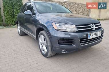 Внедорожник / Кроссовер Volkswagen Touareg 2012 в 
