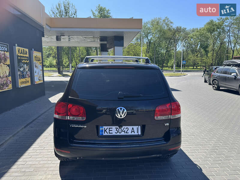 Позашляховик / Кросовер Volkswagen Touareg 2004 в Дніпрі