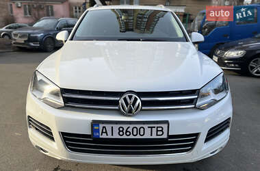 Внедорожник / Кроссовер Volkswagen Touareg 2013 в 