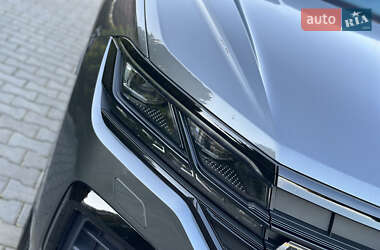 Позашляховик / Кросовер Volkswagen Touareg 2020 в 