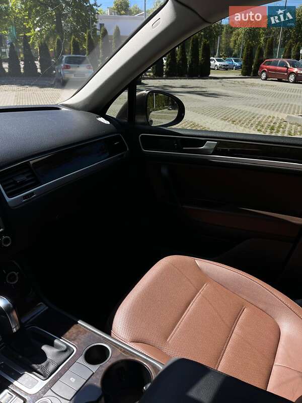 Внедорожник / Кроссовер Volkswagen Touareg 2013 в Харькове фото 24 Внедорожник / Кроссовер Volkswagen Touareg 2013 в Харькове