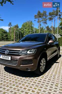 Позашляховик / Кросовер Volkswagen Touareg 2013 в Харкові