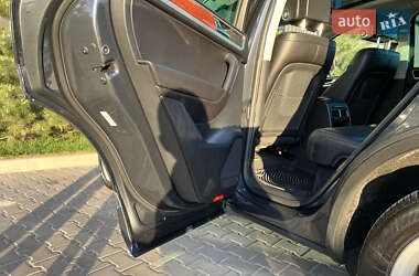 Позашляховик / Кросовер Volkswagen Touareg 2010 в 