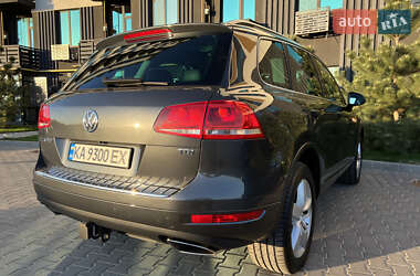 Позашляховик / Кросовер Volkswagen Touareg 2010 в 