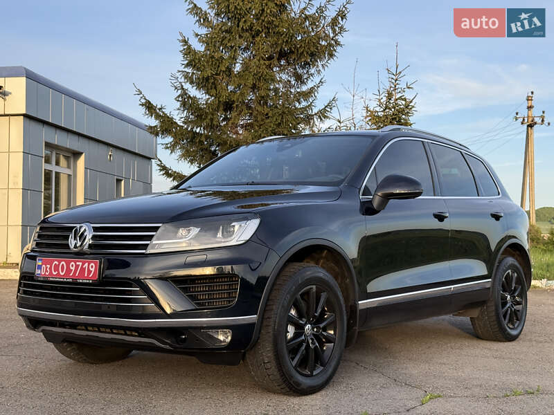 Позашляховик / Кросовер Volkswagen Touareg 2015 в Радивиліві
