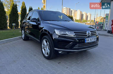 Внедорожник / Кроссовер Volkswagen Touareg 2016 в 