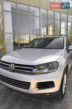 Внедорожник / Кроссовер Volkswagen Touareg 2011 в 