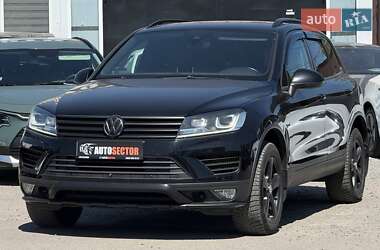 Внедорожник / Кроссовер Volkswagen Touareg 2017 в 