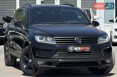 Внедорожник / Кроссовер Volkswagen Touareg 2017 в 