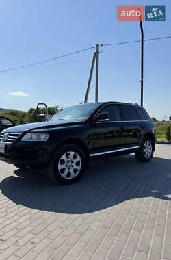 Внедорожник / Кроссовер Volkswagen Touareg 2005 в Золочеве