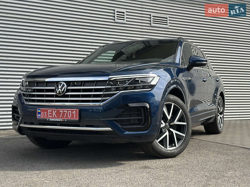 Позашляховик / Кросовер Volkswagen Touareg 2021 в Рівному