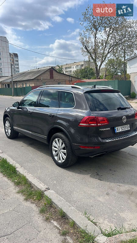Позашляховик / Кросовер Volkswagen Touareg 2012 в Фастові