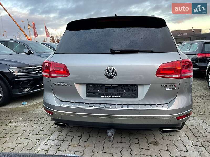 Внедорожник / Кроссовер Volkswagen Touareg 2016 в Житомире
