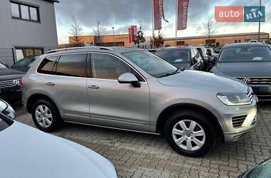 Позашляховик / Кросовер Volkswagen Touareg 2016 в 
