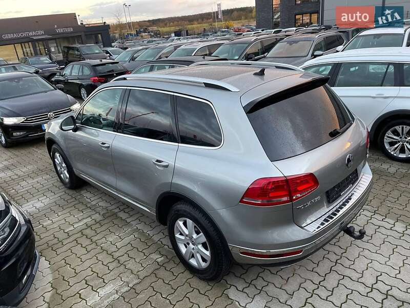Внедорожник / Кроссовер Volkswagen Touareg 2016 в Житомире