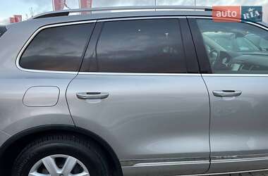 Позашляховик / Кросовер Volkswagen Touareg 2016 в 