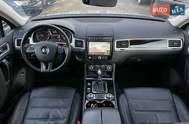 Позашляховик / Кросовер Volkswagen Touareg 2016 в 