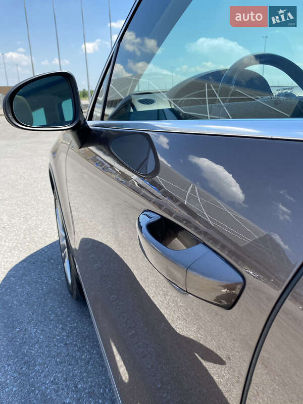 Позашляховик / Кросовер Volkswagen Touareg 2014 в Львові