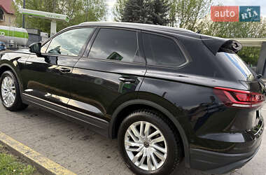Позашляховик / Кросовер Volkswagen Touareg 2020 в 