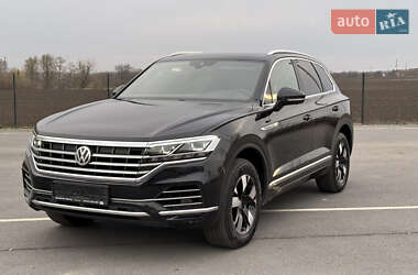 Позашляховик / Кросовер Volkswagen Touareg 2019 в Козятині