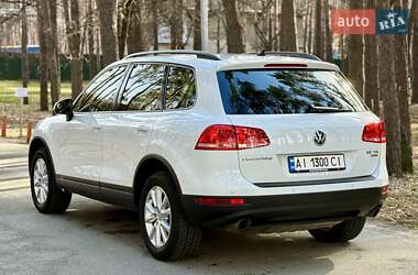 Внедорожник / Кроссовер Volkswagen Touareg 2014 в 