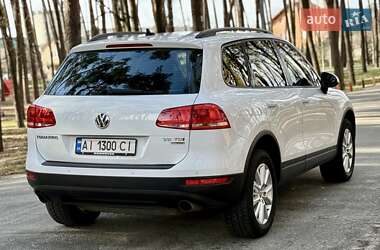 Внедорожник / Кроссовер Volkswagen Touareg 2014 в 
