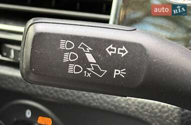 Внедорожник / Кроссовер Volkswagen Touareg 2014 в 