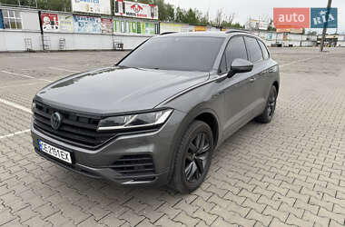 Внедорожник / Кроссовер Volkswagen Touareg 2018 в Черновцах