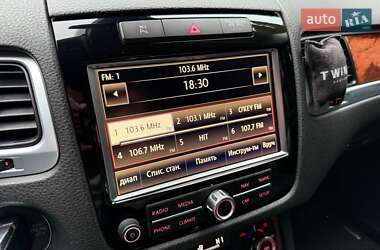 Позашляховик / Кросовер Volkswagen Touareg 2010 в 