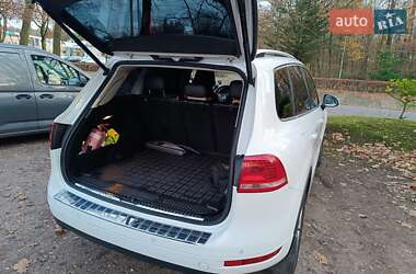 Внедорожник / Кроссовер Volkswagen Touareg 2014 в 
