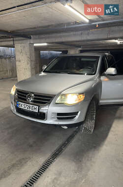 Внедорожник / Кроссовер Volkswagen Touareg 2007 в Хмельницком