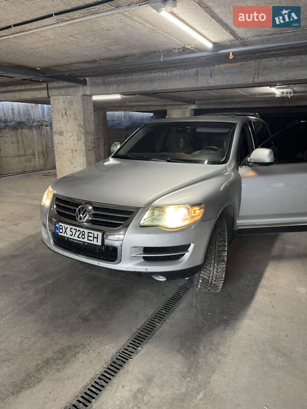 Позашляховик / Кросовер Volkswagen Touareg 2007 в 