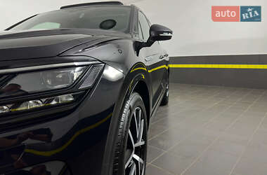 Внедорожник / Кроссовер Volkswagen Touareg 2019 в 