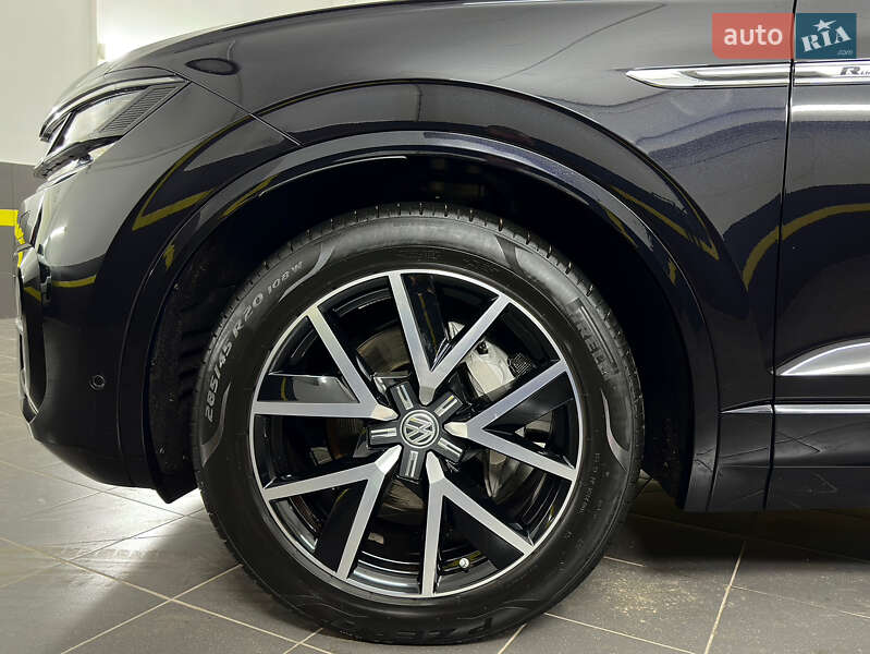 Позашляховик / Кросовер Volkswagen Touareg 2019 в Козятині