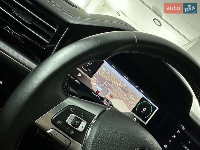 Позашляховик / Кросовер Volkswagen Touareg 2019 в Козятині
