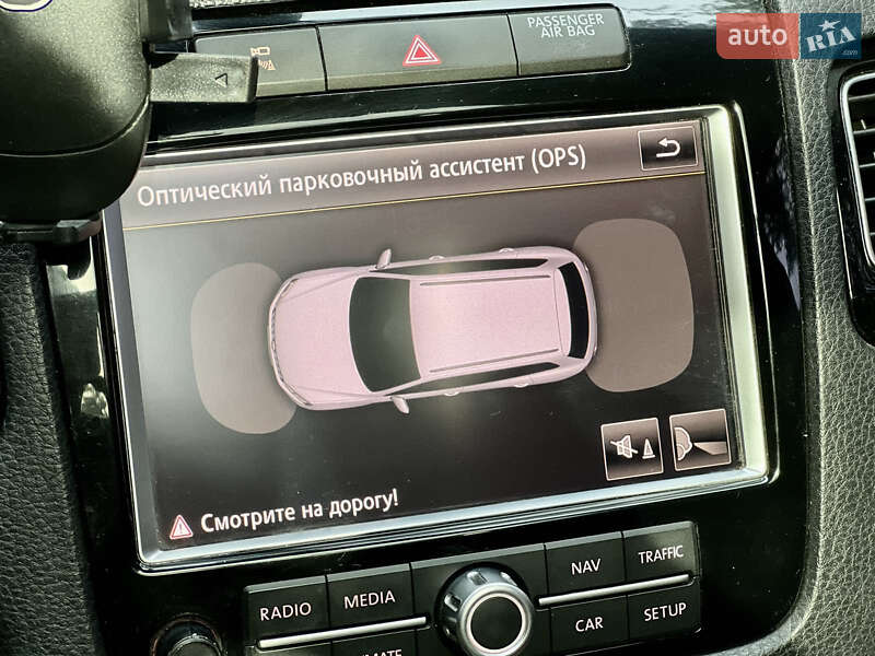 Позашляховик / Кросовер Volkswagen Touareg 2010 в Кременчуці