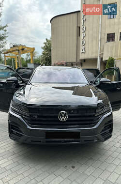 Позашляховик / Кросовер Volkswagen Touareg 2022 в 