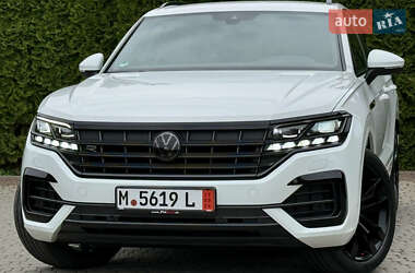 Позашляховик / Кросовер Volkswagen Touareg 2022 в 