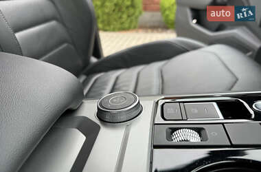 Позашляховик / Кросовер Volkswagen Touareg 2022 в 