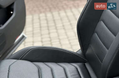 Позашляховик / Кросовер Volkswagen Touareg 2022 в 