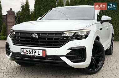 Позашляховик / Кросовер Volkswagen Touareg 2022 в 