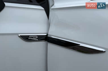 Позашляховик / Кросовер Volkswagen Touareg 2022 в 