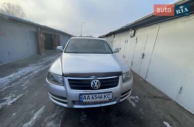 Позашляховик / Кросовер Volkswagen Touareg 2006 в Києві