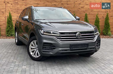 Позашляховик / Кросовер Volkswagen Touareg 2019 в 