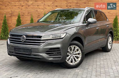 Позашляховик / Кросовер Volkswagen Touareg 2019 в 